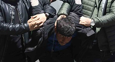 "Polisimizi seviyoruz" diyen firarinin yakalanma anına ait kamera görüntüsü ortaya çıktı