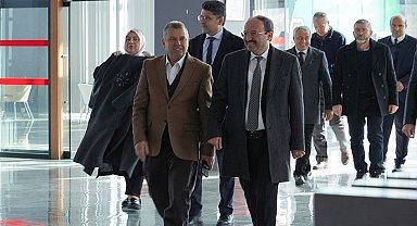 Rektör Çakmak birim ziyaretlerini sürdürüyor