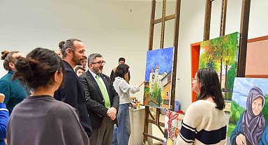 Rektör Kaplancıklı, resim atölyesini gezdi