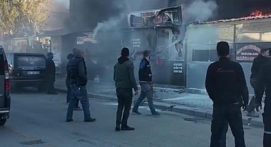 Restoranda çıkan yangını söndürmek için seferber oldular