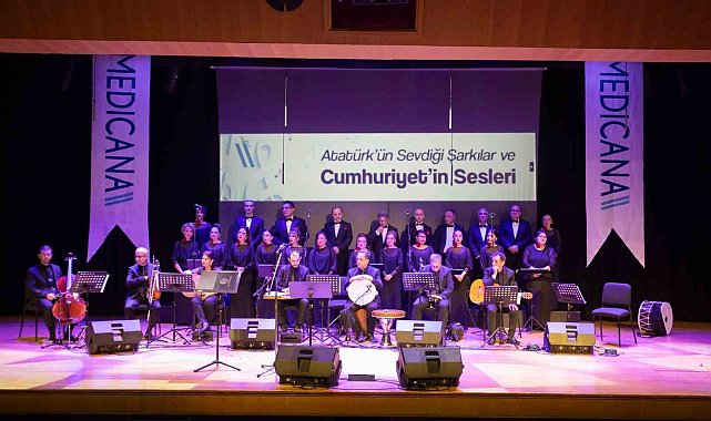 Sağlık çalışanlarının kurduğu koro izleyicilerden tam not aldı