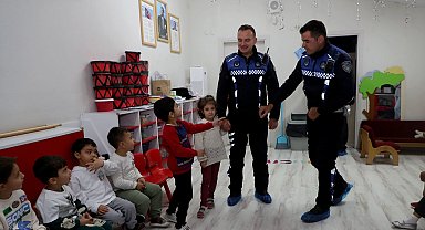 Sakaryalı minikler trafik kurallarını öğrendi