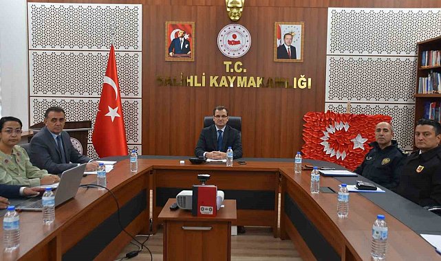 Salihli'de metruk binalar konuşuldu