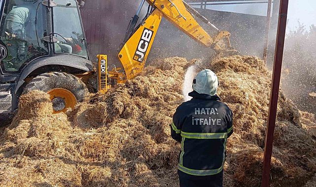 Samandağ'da samanlık yangını
