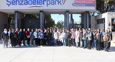 Sarıgöllü kadınlar Manisa'yı adım adım gezdi