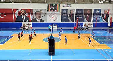 Seydikemer'de yıldız kızlar voleybol ilçe seçmeleri başladı