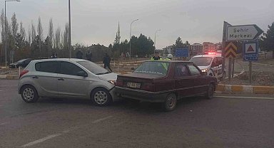 Seydişehir'de trafik kazası: 2 yaralı