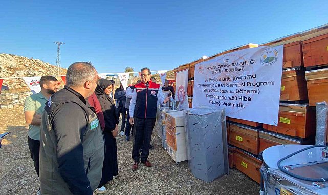 Siirt'te arıcılara ekipman desteği verildi