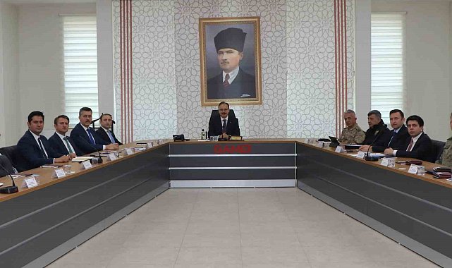 Siirt'te güvenlik ve asayiş değerlendirme toplantısı yapıldı