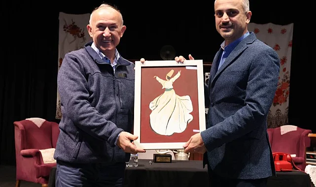 Şimşirgil: "Biz okuyan bir milletiz"