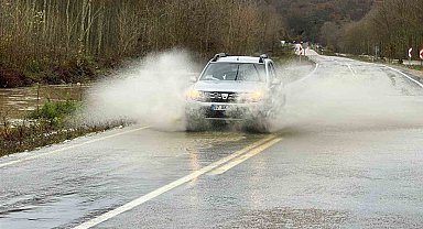 Sinop'ta dereler taştı