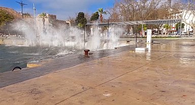 Sinop'ta kuvvetli rüzgar: 3 metrelik dalgalar oluşturdu