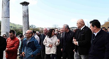 Tarihi Kentler Birliği üyeleri Stratonikeia'yı gezdi