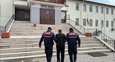 Tasarlayarak adam öldürme suçundan aranan şahıs çatı katında yakalandı