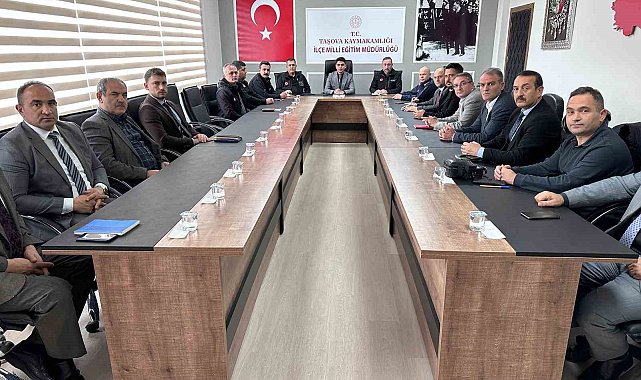 Taşova'da afet ve acil durum toplantısı düzenlendi