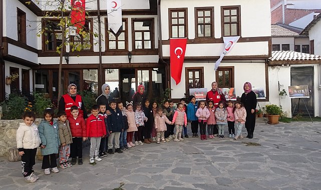 Tavşanlı'da öğrencilerin Kızılay'a ilgisi