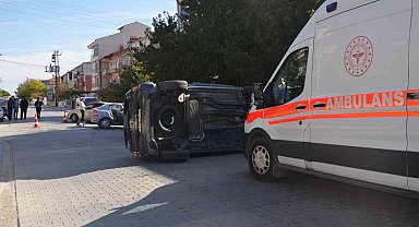 Tavşanlı'da trafik kazası: Takla atan araçta burnu bile kanamadı
