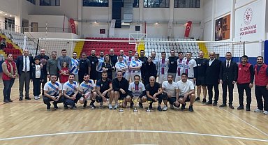 Tavşanlı'da Voleybol Turnuvası