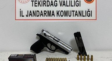 Tekirdağ'da iki araçta ruhsatsız silah ve fişek ele geçirildi