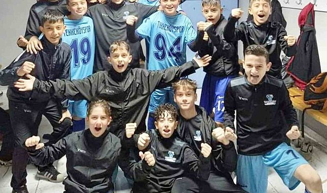 Tekkeköy 'Elit Lig'e yükseldi