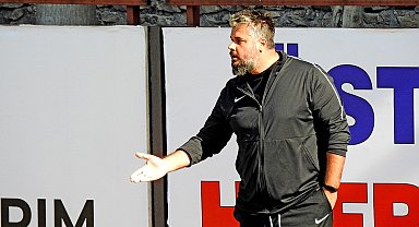 Teknik Direktör Ali Çalış, Çeşme Belediyespor ile yolunu ayırdı