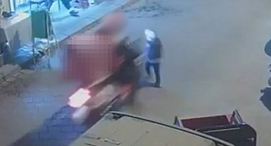 Ters yönden gelen motosiklet karşıdan karşıya geçen çocuğa çarptı