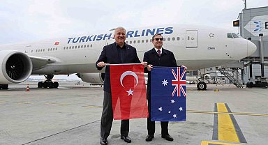 THY Sidney uçuşları başladı, Başkonsolos uçağı su dökerek uğurladı