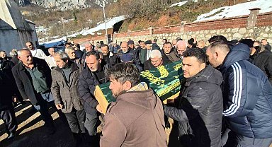 Tırın çarptığı gazeteci dualarla son yolculuğuna uğurlandı