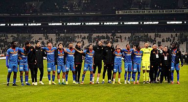 Trendyol Süper Lig: Beşiktaş: 2 - Göztepe: 4