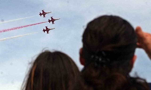 Türk Yıldızları Antalya'da Ata'ya saygı için uçacak