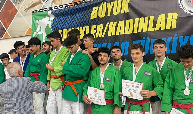 Türkiye Kuraş Şampiyonası'nda büyük gurur