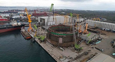 Türkiye'de ilk kez inşa edilen balık çiftliğinin 700'er tonluk son parçaları için dev operasyon