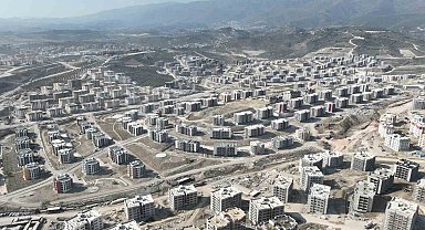 Türkiye'nin en büyük 2. şantiyesinde depremzede vatandaşlar sıcak yuvalarına kavuşmanın heyecanını yaşıyorlar