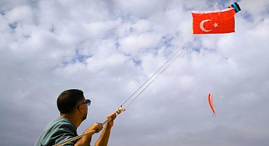 Türkiye'nin en büyük Türk Bayrağı uçurtması Mardin'de