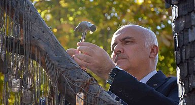 TUSAŞ şehitlerinin künyeleri Şehitler Anıt Ağacı'na asıldı