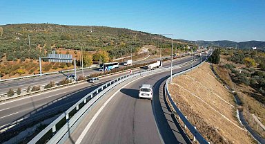 Ulaştırma ve Altyapı Bakanı Abdulkadir Uraloğlu: "2024 yılı ekim ayı itibariyle toplam 177 kilometre motorcu dostu bariyer montajını tamamladık"