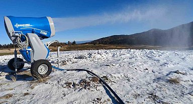 Uludağ'da suni karlama başladı