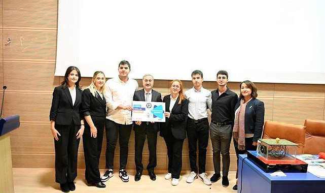 Uşak'ta 2. Genç Nesiller Yarışıyor yarışmasında ödüller sahiplerini buldu