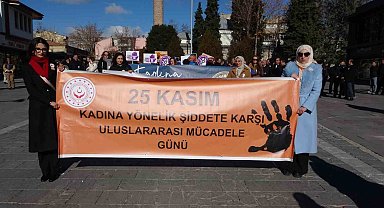 Uşak'ta kadına yönelik şiddete karşı farkındalık etkinliği düzenlendi