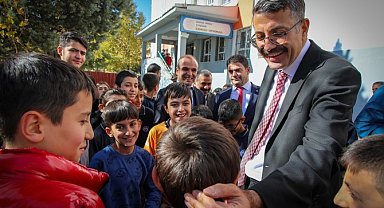 Vali Çelik: "Okuma alışkanlığı bir yaşam şeklidir"