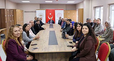 Vali Varol, öğretmen ve öğrencilerle bir araya geldi