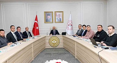 Vali yardımcılarıyla değerlendirme toplantısı yapıldı