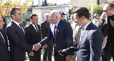 Vali Zorluoğlu Kulp ilçesinde vatandaşları dinledi