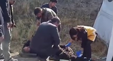 Van'da minibüs takla attı: 3 yaralı