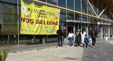 Van'da yöresel ürünler fuarında yüksek fiyat ve hijyen sorunları tepki çekti