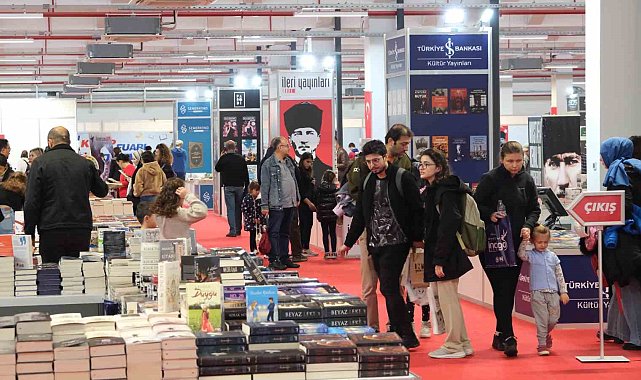 Vatandaşlardan Aydın Büyükşehir'in Kitap Fuarı'na yoğun ilgi