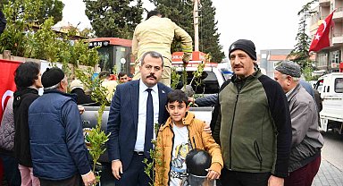 Vezirköprü'de 5 bin fidan dağıtıldı