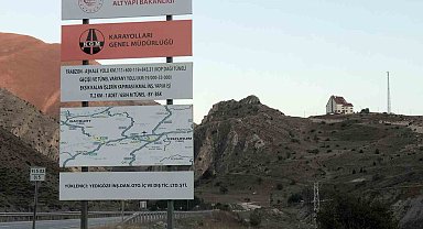 Yapım işi Bayburt Group tarafından sürdürülen ve 12 yıldır bitmeyen tünelden sürücüler umudunu kesti