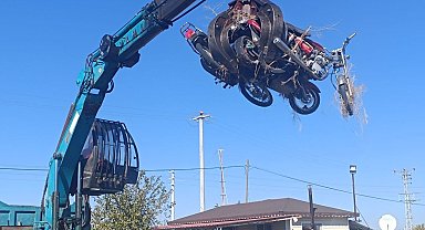 Yediemin otoparkında bekletilen yüzlerce motosiklet geri dönüşüme gönderildi