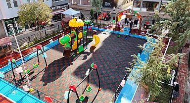 Yenilenen Cumhur Alan çocuk parkı törenle açıldı